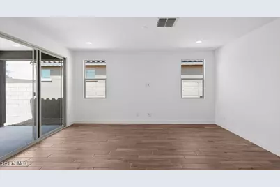 17065 W Hope Drive, Surprise, AZ 85388 - Photo 9