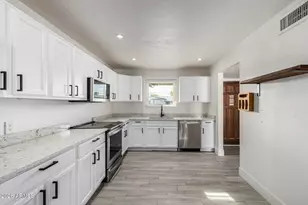 8103 N 56th Ave, Glendale, AZ 85302 - Photo 9