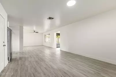 8103 N 56th Avenue, Glendale, AZ 85302 - Photo 5