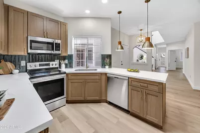 9084 N 47th Lane, Glendale, AZ 85302 - Photo 5