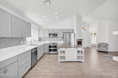 3945 E Salinas Street, Phoenix, AZ 85044 - Photo 11