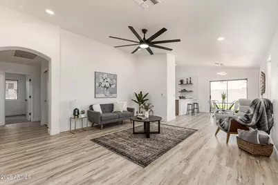 6210 W Southgate Street, Phoenix, AZ 85043 - Photo 1