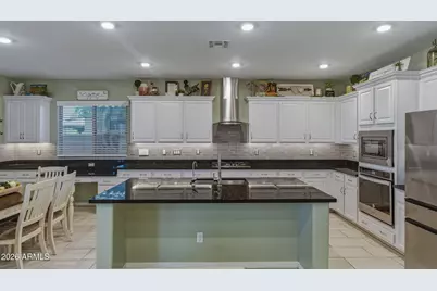 17157 W Laurie Lane, Waddell, AZ 85355 - Photo 9