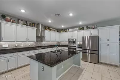 17157 W Laurie Lane, Waddell, AZ 85355 - Photo 11