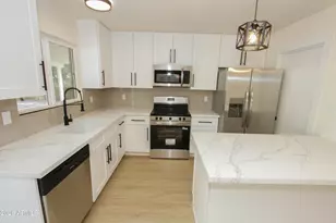15811 N 23rd St, Phoenix, AZ 85022 - Photo 3