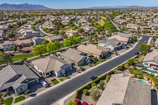 18106 N Stonegate Rd, Maricopa, AZ 85138 - Photo 9