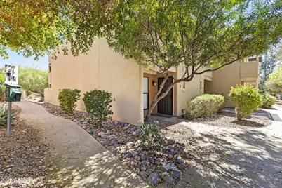 1425 E Desert Cove Avenue #15, Phoenix, AZ 85020 - Photo 1