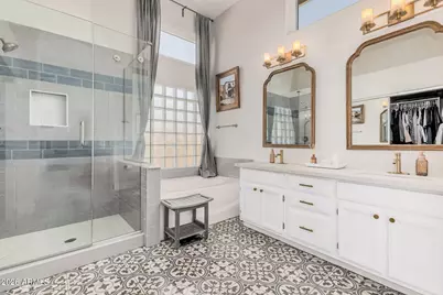 8517 W Joan De Arc Avenue, Peoria, AZ 85381 - Photo 17