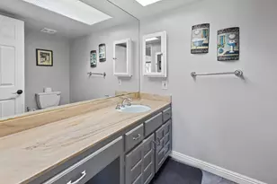 8464 N 7th Ave, Phoenix, AZ 85021 - Photo 21