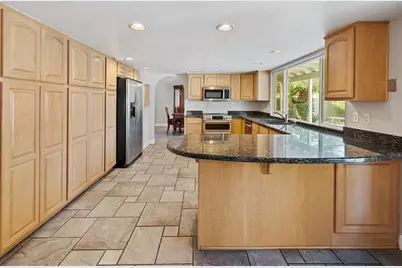 8464 N 7th Avenue, Phoenix, AZ 85021 - Photo 9