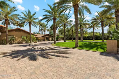 9817 N 36th Street, Phoenix, AZ 85028 - Photo 3