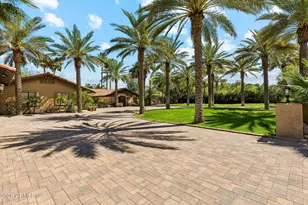 9817 N 36th St, Phoenix, AZ 85028 - Photo 3