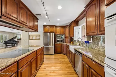 9817 N 36th Street, Phoenix, AZ 85028 - Photo 21