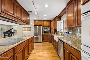 9817 N 36th St, Phoenix, AZ 85028 - Photo 21