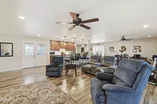 18410 N 104th Ave N, Sun City, AZ 85373 - Photo 15