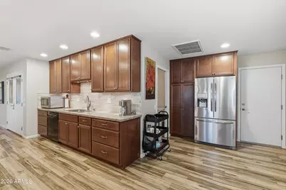 18410 N 104th Avenue N, Sun City, AZ 85373 - Photo 13