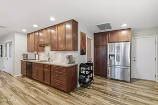 18410 N 104th Ave N, Sun City, AZ 85373 - Photo 13