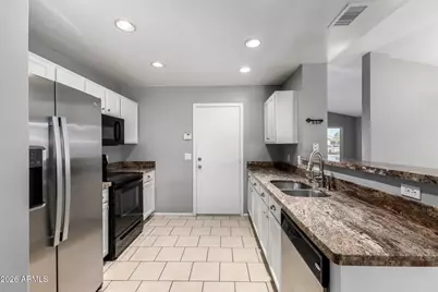 10707 W Turney Avenue, Phoenix, AZ 85037 - Photo 11