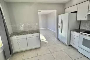 1302 W Halstead Dr, Phoenix, AZ 85023 - Photo 5