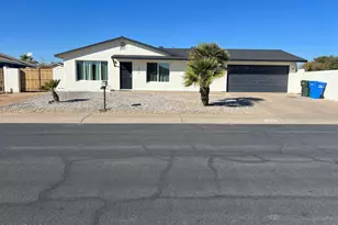 1302 W Halstead Dr, Phoenix, AZ 85023 - Photo 1