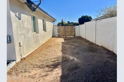 1302 W Halstead Drive, Phoenix, AZ 85023 - Photo 23