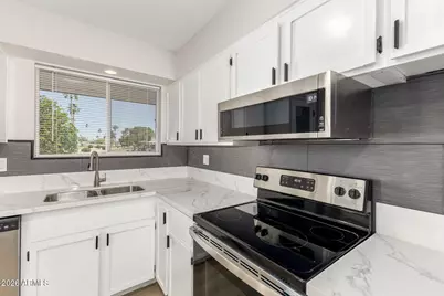 10342 W Talisman Road, Sun City, AZ 85351 - Photo 3