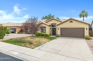 1511 E Black Diamond Dr, Gilbert, AZ 85296 - Photo 5