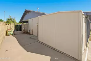 13618 N 21st Dr, Phoenix, AZ 85029 - Photo 39