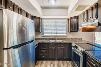 1928 W Kristal Way, Phoenix, AZ 85027 - Photo 11