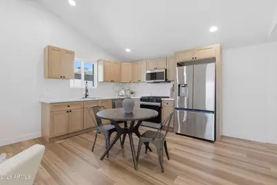 1805 N 31st Street, Phoenix, AZ 85008 - Photo 3