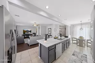 9422 W Palm Ln, Phoenix, AZ 85037 - Photo 11