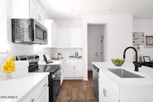 16875 N 12th St, Phoenix, AZ 85022 - Photo 1