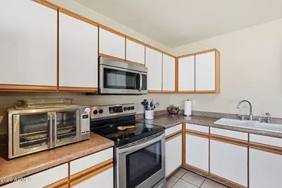 13836 W Ocotillo Lane, Surprise, AZ 85374 - Photo 9