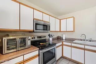 13836 W Ocotillo Ln, Surprise, AZ 85374 - Photo 9