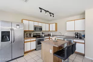 13836 W Ocotillo Ln, Surprise, AZ 85374 - Photo 7