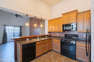 3921 E Sophie Ln, Phoenix, AZ 85042 - Photo 11