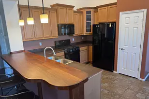 3921 E Sophie Ln, Phoenix, AZ 85042 - Photo 3