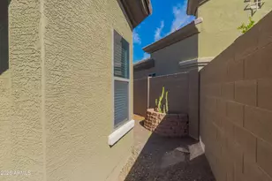 3921 E Sophie Ln, Phoenix, AZ 85042 - Photo 37