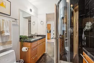 4324 E Stanford Dr, Phoenix, AZ 85018 - Photo 29