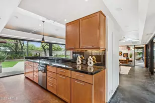 4324 E Stanford Dr, Phoenix, AZ 85018 - Photo 11