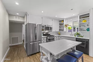 7013 N 11th Way, Phoenix, AZ 85020 - Photo 9