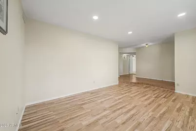 8538 N 53rd Avenue, Glendale, AZ 85302 - Photo 5