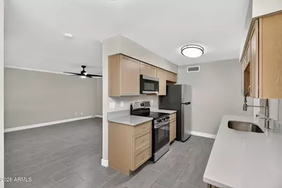 10123 N 96th Avenue, Peoria, AZ 85345 - Photo 9