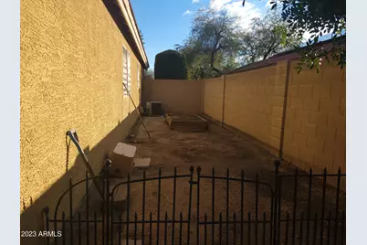 13406 W Port Royale Lane, Surprise, AZ 85379 - Photo 31