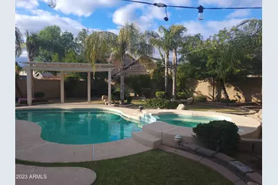 13406 W Port Royale Lane, Surprise, AZ 85379 - Photo 25