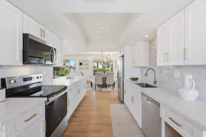 11049 W Crestbrook Drive, Sun City, AZ 85351 - Photo 5