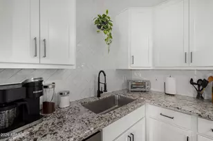 8756 E Valley Vista Dr, Scottsdale, AZ 85250 - Photo 17