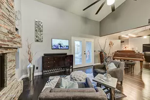 938 E Knight Ln, Tempe, AZ 85284 - Photo 19