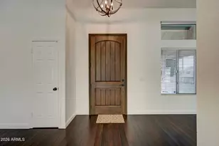938 E Knight Ln, Tempe, AZ 85284 - Photo 5