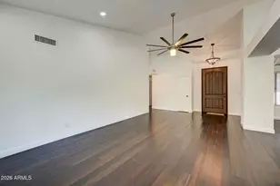 938 E Knight Ln, Tempe, AZ 85284 - Photo 9